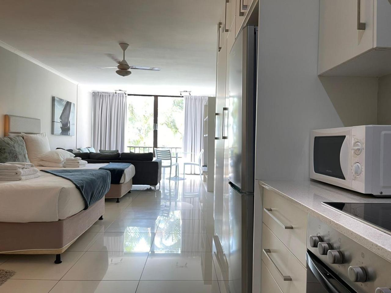 Beachbreak Holiday Letting Дурбан Номер фото